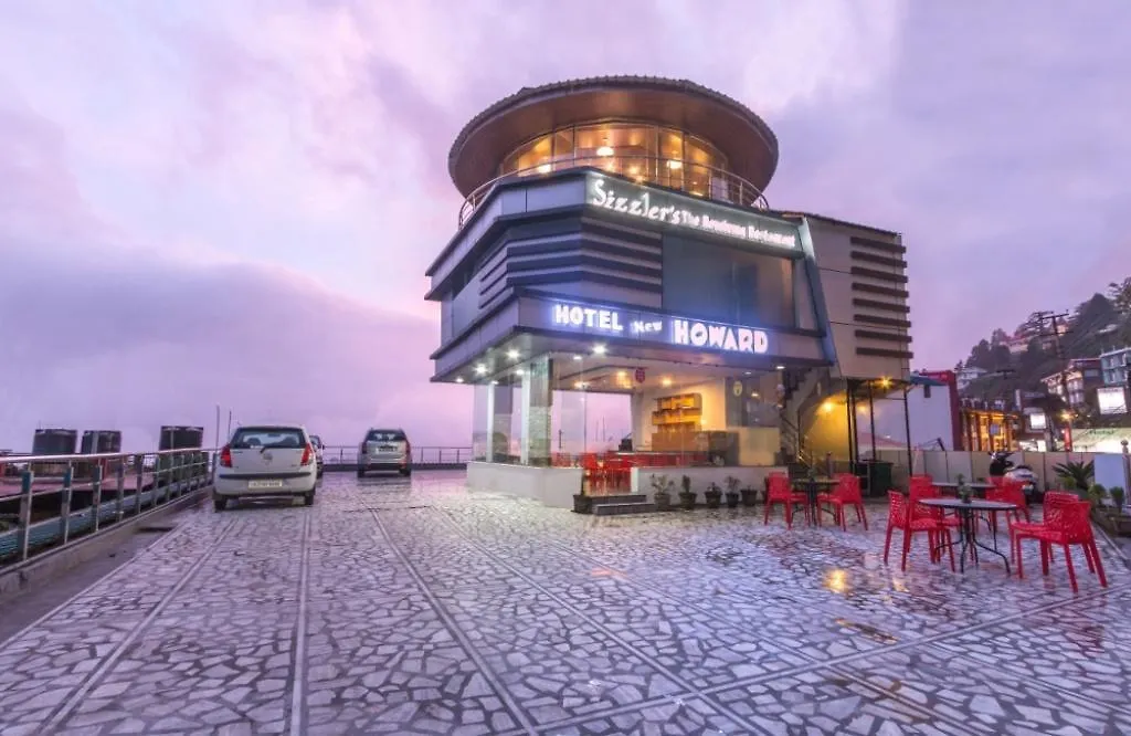 מוסורי Hotel Howard International